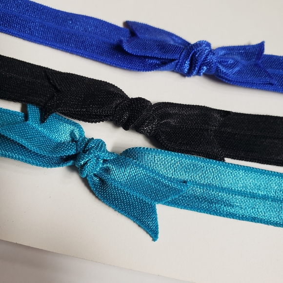 3/$20 Set of 3 baby girls bow headband hair accessories Size 6 to 12 months blue - Picture 3 of 5